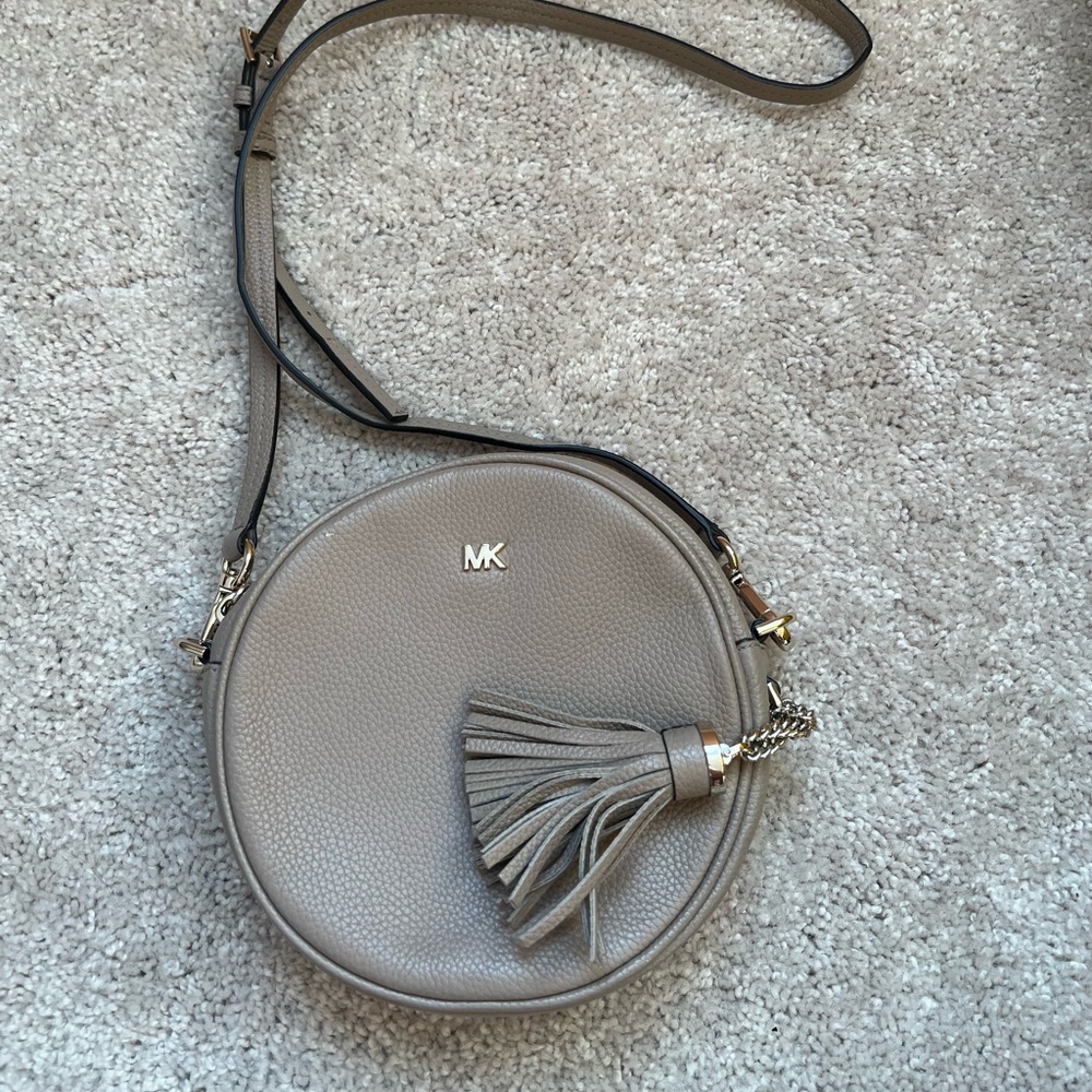 Michael Kors round cross body - beige